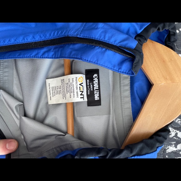 Cycling jacket - Picture 3 of 3